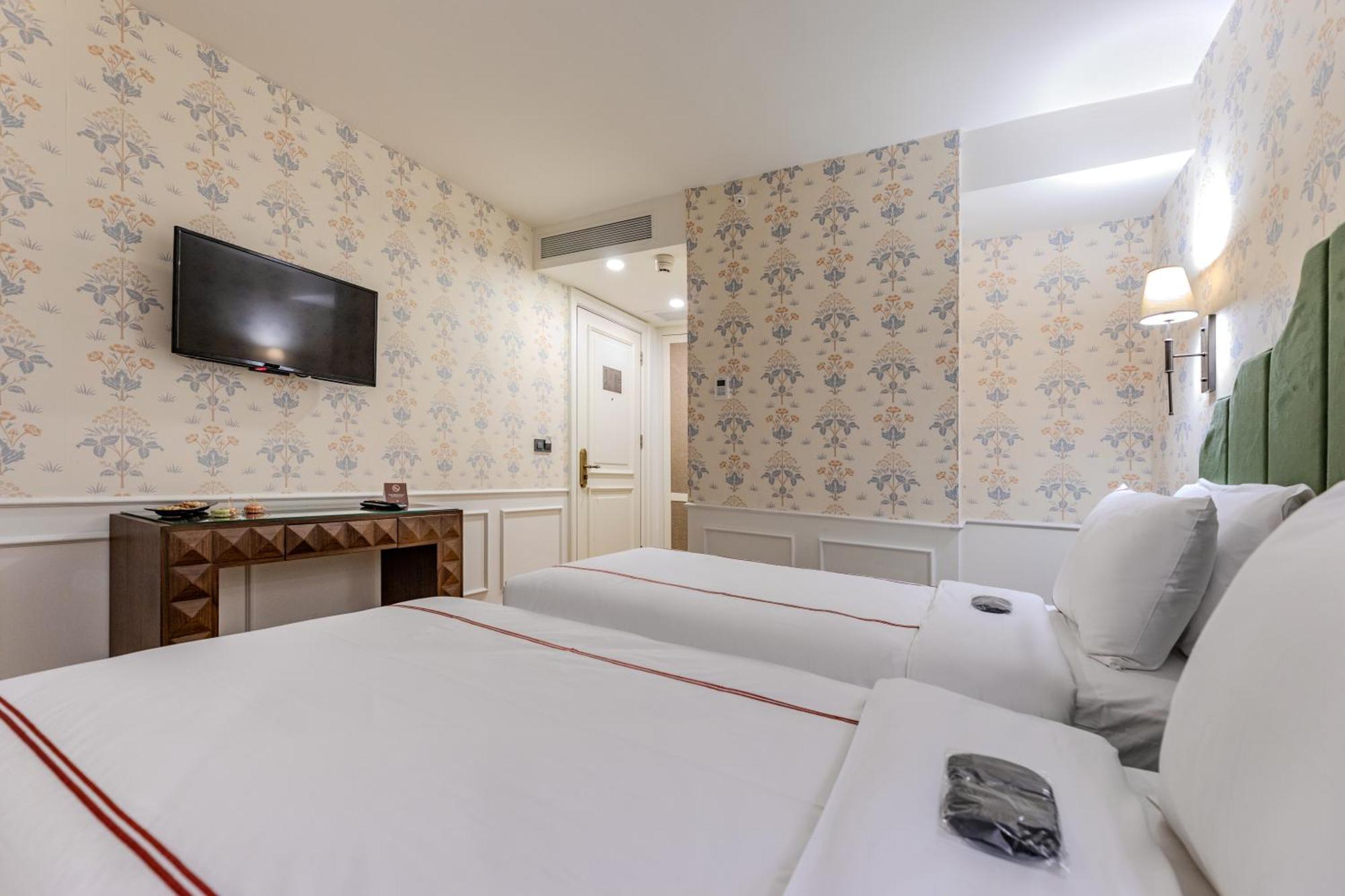 Khai Hotel Karakoey Istanbul Exteriör bild
